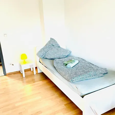 Fuer 4 Personen, U-bahn, Autobahn Naehe, Balkon * Nürnberg